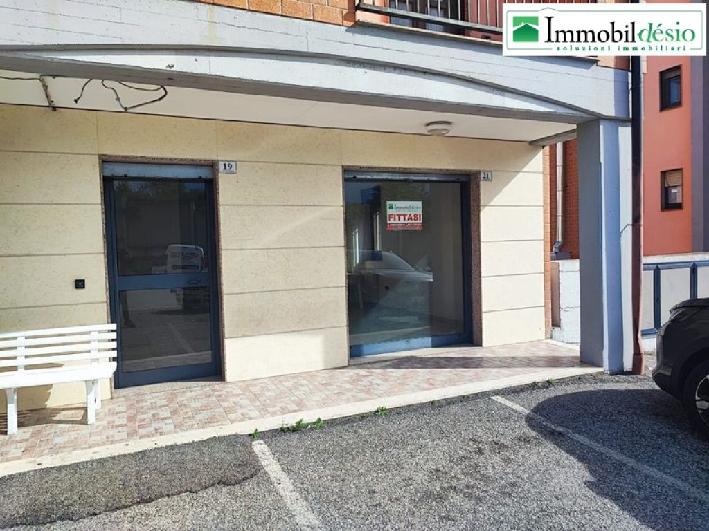 VIA LOUIS BRAILLE 17/21, 85100 POTENZA, PZ, BASILICATA, 1 Stanza Stanze,Commerciale,Affitto,VIA LOUIS BRAILLE ,1409