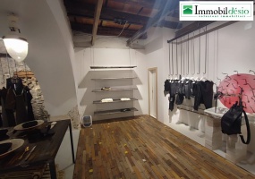 via Pretoria 133, 85100 Potenza, POTENZA, BASILICATA, 2 Stanze Stanze,Commerciale,Vendita,via Pretoria ,1468
