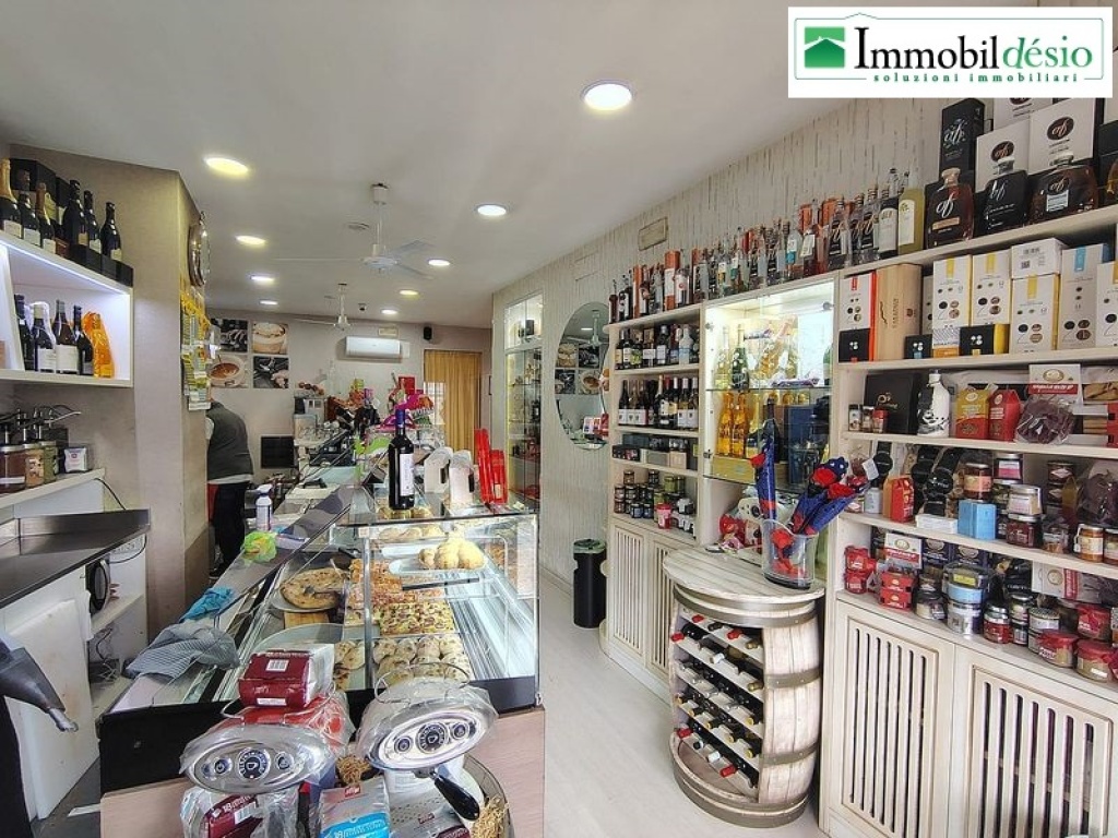 via Ancona 8, 85100 Potenza, POTENZA, BASILICATA, 3 Stanze Stanze,Commerciale,Vendita,via Ancona,1519