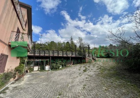 via isca verde 109, 85100 Potenza, Potenza, Basilicata, 10 Stanze da Letto Stanze da Letto, ,Villa,Vendita,via isca verde,1536