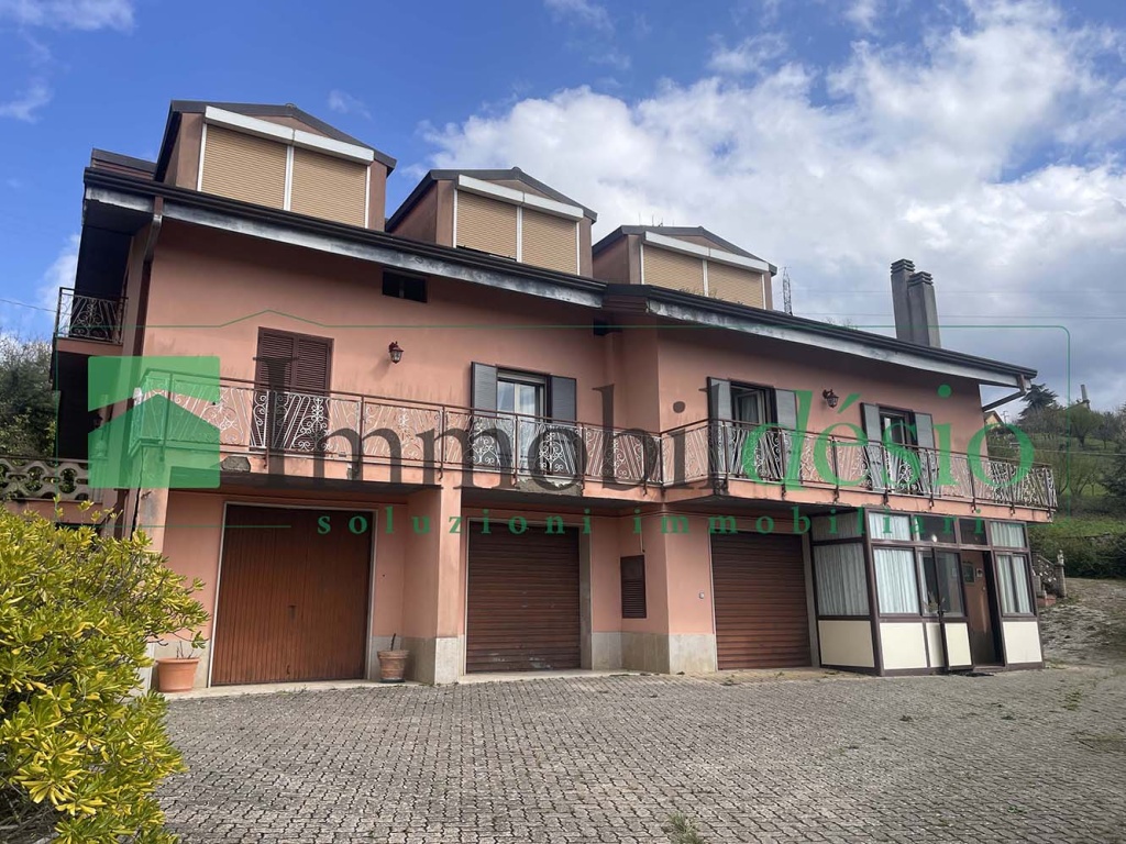 via isca verde 109, 85100 Potenza, Potenza, Basilicata, 10 Stanze da Letto Stanze da Letto, ,Villa,Vendita,via isca verde,1536
