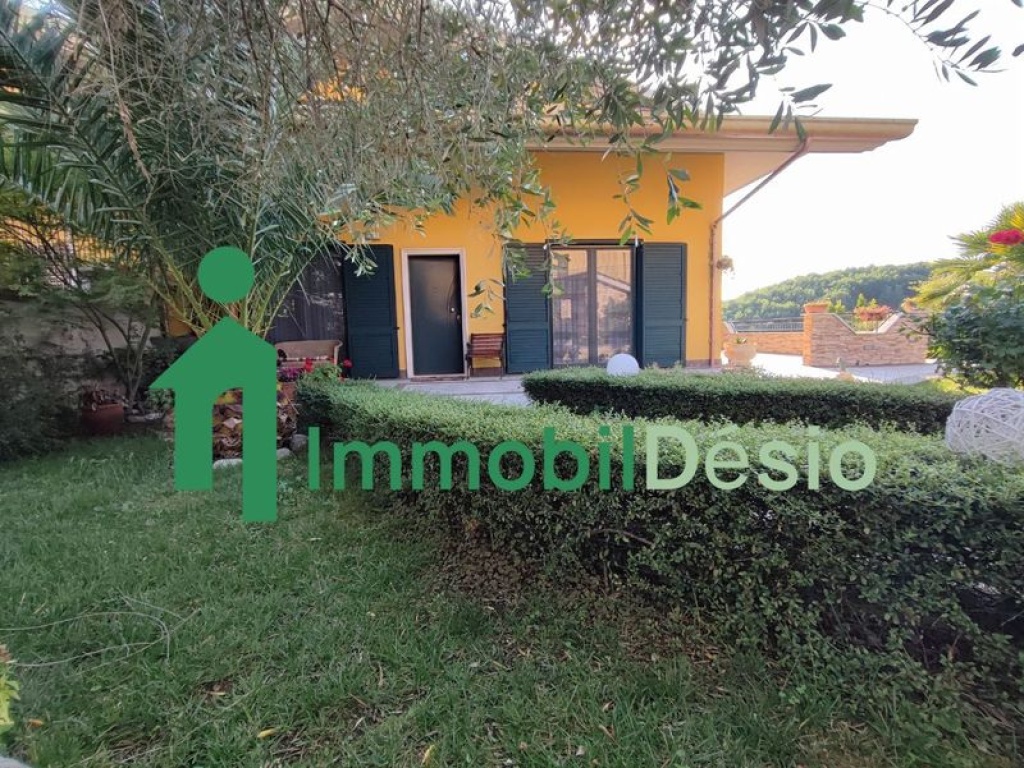 via nilde iotti 13, 85050 TITO, POTENZA, BASILICATA, 4 Stanze da Letto Stanze da Letto, ,Residenziale,Vendita,via nilde iotti ,1580
